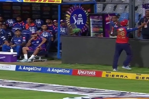 Shreyas Iyer takes catch