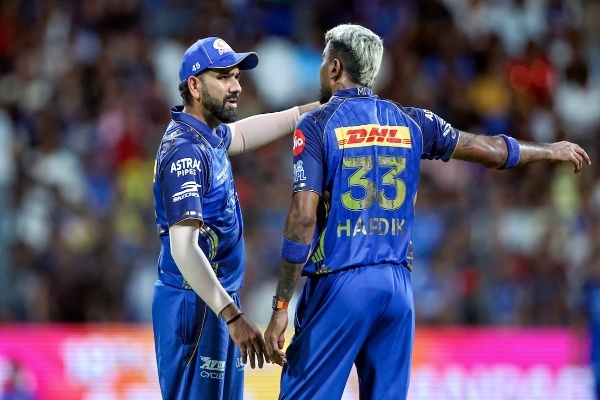 Hardik Pandya and Rohit Sharma in action