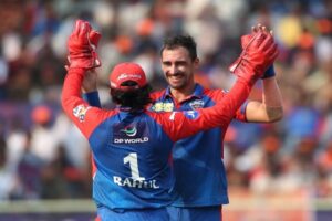 Mitchell Starc celebrates a wicket