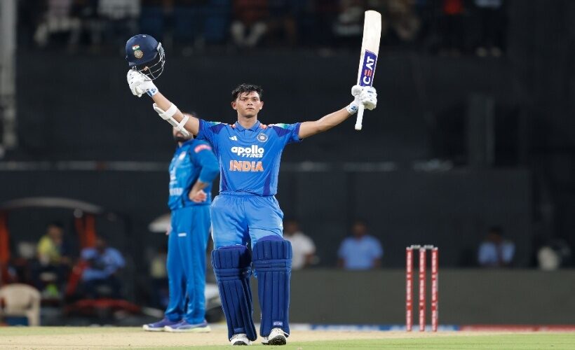 Yashasvi Jaiswal celebrates