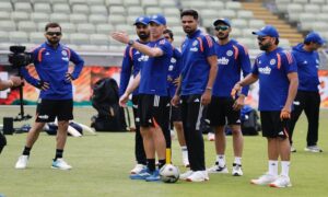 India warm up