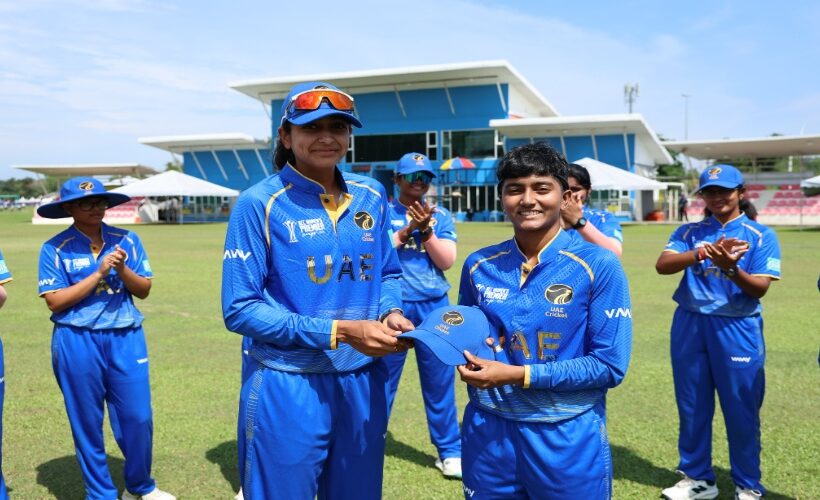 Esha Oza (L) and Theertha Satish (R)